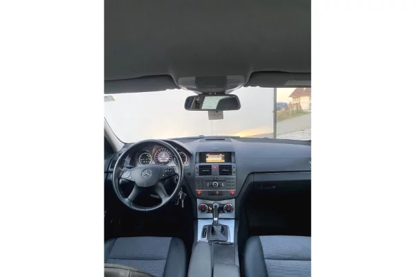 Auto in Vendita a Peja - 10,700 Euro