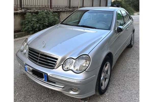 Auto in Vendita a Tirana - 3,600 Euro