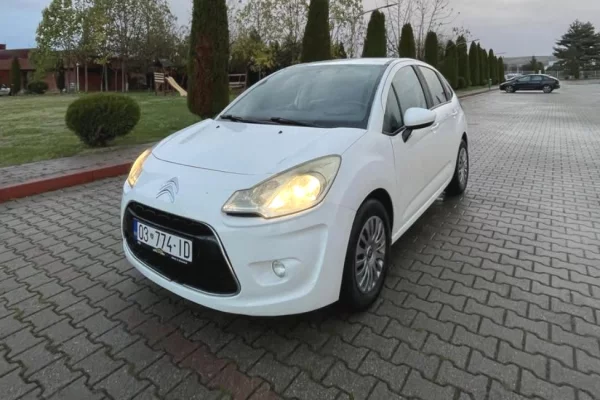 Auto in Vendita a Pristina - 4,300 Euro