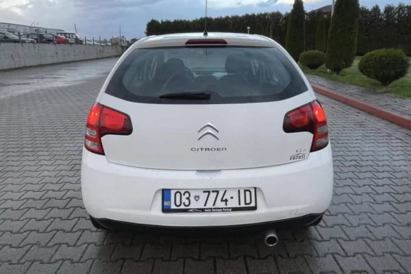 Auto in Vendita a Pristina - 4,300 Euro