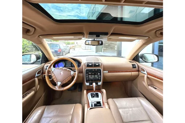 Auto in Vendita a Tirana - 7,000 Euro