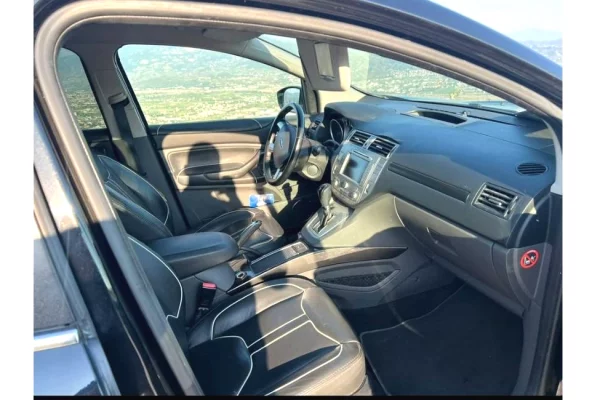 Auto in Vendita a Lushnja, Ford, 2013 Diesel,Kambio Automatik Pagamento 9,000  Euro.