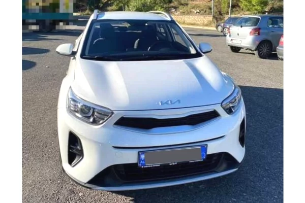 Makina ne shitje ne Tirane - 10,000 Euro