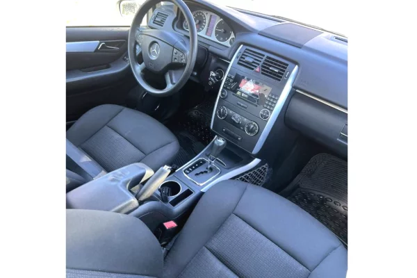 Auto in Vendita a Tirana - 3,700 Euro