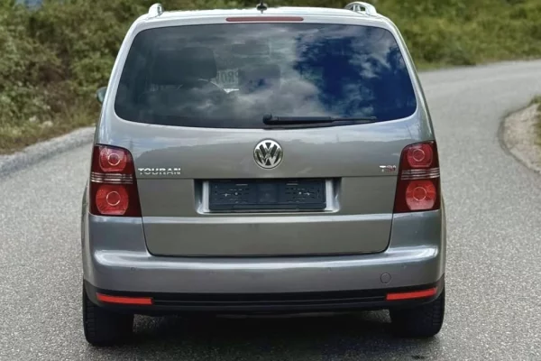 Makina ne shitje ne Tirane - 4,600 Euro