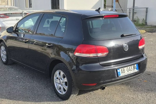 Auto in Vendita a Tirana - 6,200 Euro