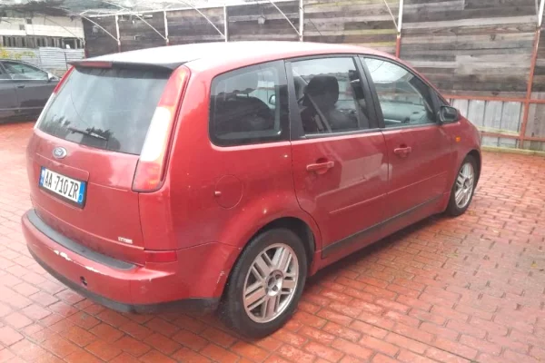 Auto in Vendita a Tirana - 2,600 Euro