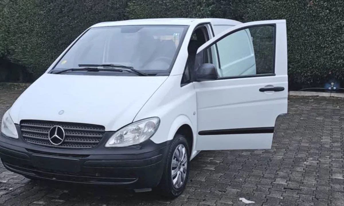 Auto in Vendita a Scutari, Mercedes-Benz, 2011 Diesel,Kambio Manual Pagamento 7,400  Euro.