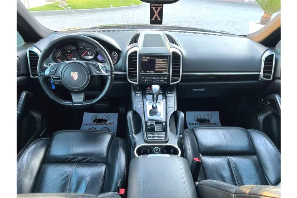 Auto in Vendita a Tirana - 13,800 Euro