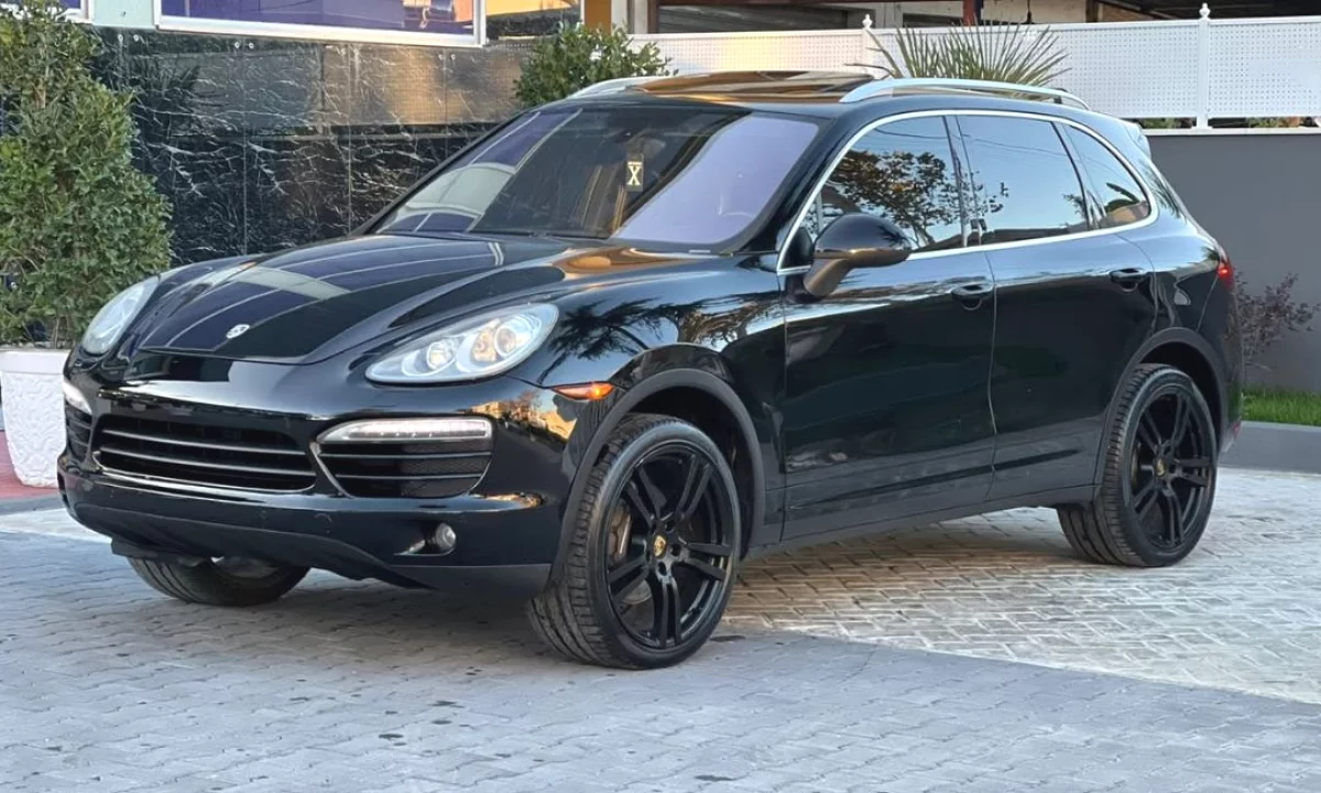 Auto in Vendita a Tirana, Porsche, 2011 gasoline-gas,Kambio Automatik Pagamento 13,800  Euro.