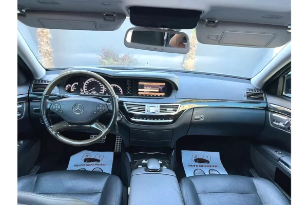 Auto in Vendita a Fier - 11,500 Euro