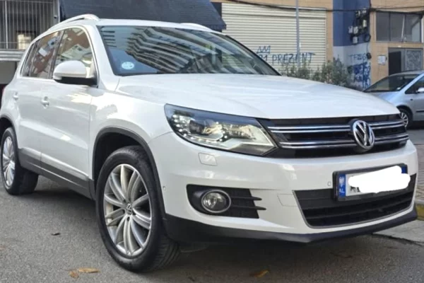 Auto in Vendita a Tirana - 8,900 Euro