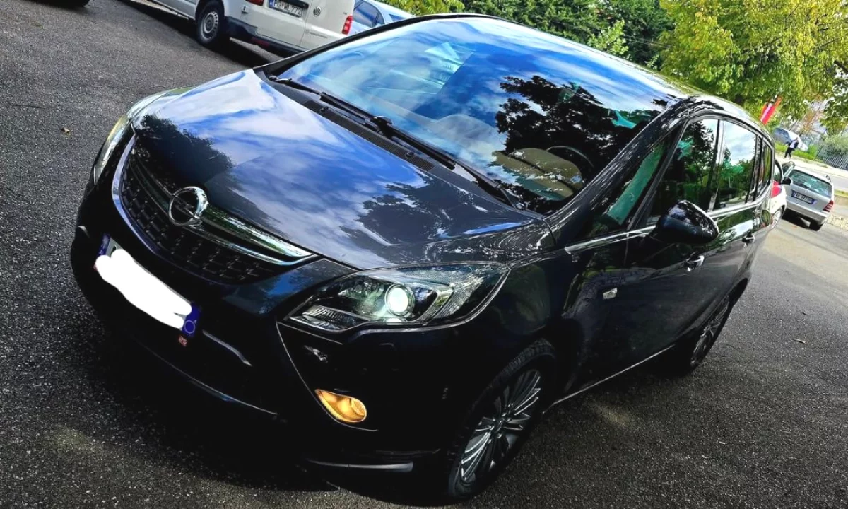 Auto in Vendita a Tirana, Opel, 2012 Diesel,Kambio Automatik Pagamento 5,900  Euro.