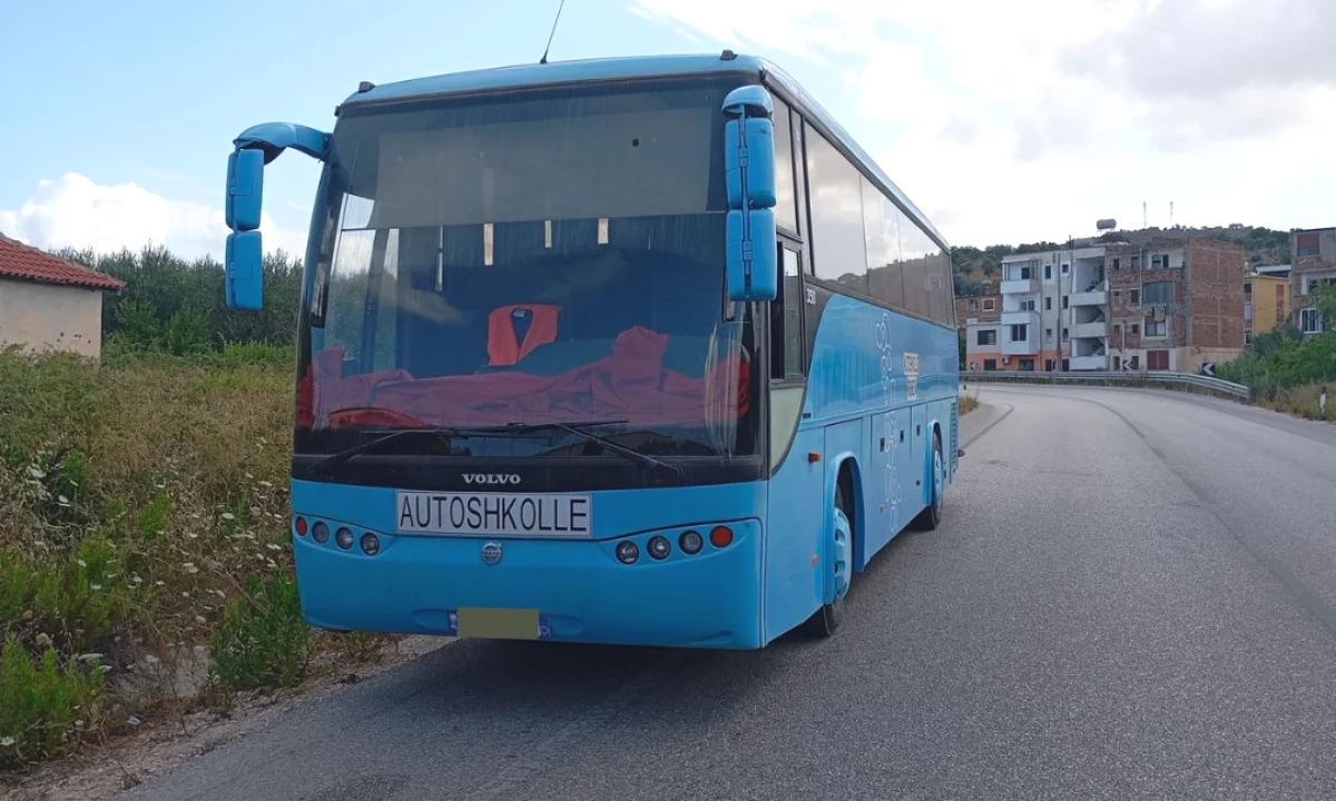 Auto in Vendita a Tirana, Volvo, 2000 Diesel,Kambio Automatik Pagamento 15,000  Euro.