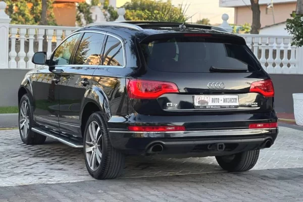 Auto in Vendita a Tirana - 8,500 Euro