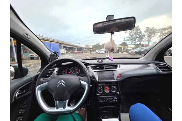 Auto in Vendita a Durazzo - 5,300 Euro