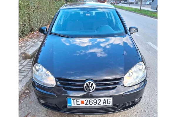 Auto in Vendita a Tirana - 3,800 Euro