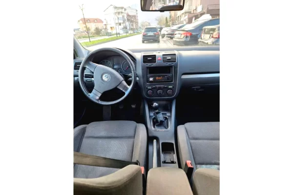 Auto in Vendita a Tirana - 3,800 Euro