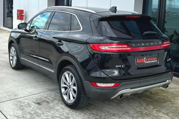 Auto in Vendita a Tirana - 14,500 Euro