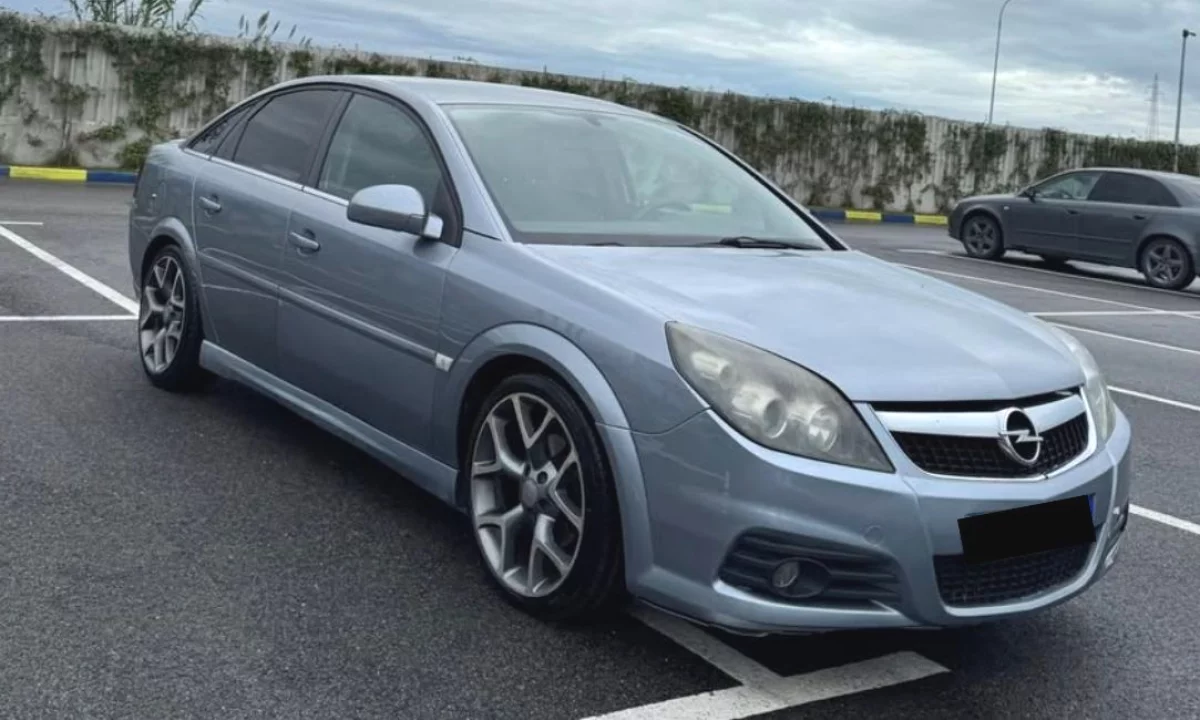 Auto in Vendita a Durazzo, Opel, 2008 Diesel,Kambio Automatik Pagamento 3,400  Euro.