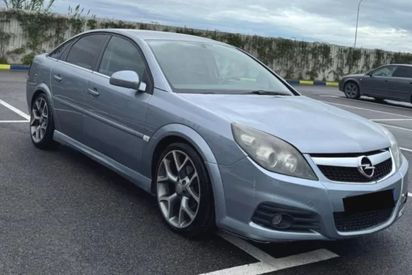 Auto in Vendita a Durazzo - 3,400 Euro