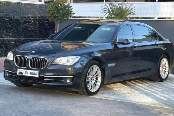 Auto in Vendita a Fier - 15,000 Euro