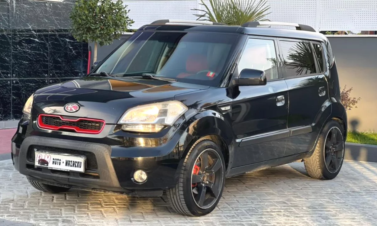 Auto in Vendita a Fier, KIA, 2009 Diesel,Kambio Manual Pagamento 2,800  Euro.