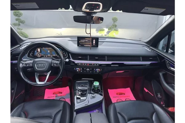 Auto in Vendita a Fier - 18,000 Euro