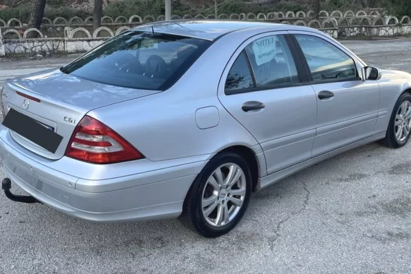 Auto in Vendita a Tirana - 4,700 Euro