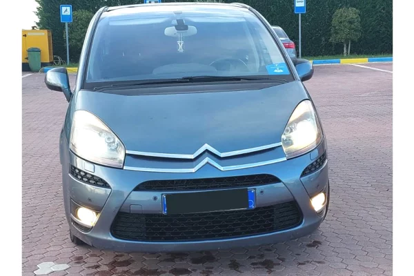 Auto in Vendita a Tirana - 2,900 Euro