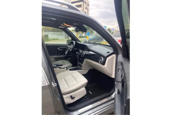 Auto in Vendita a Tirana - 12,500 Euro