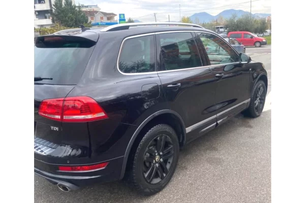 Auto in Vendita a Tirana - 13,500 Euro