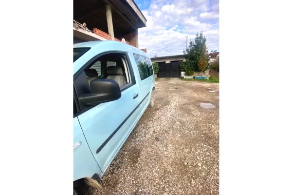 Auto in Vendita a Tirana, Volkswagen, 2006 Diesel,Kambio Automatik Pagamento 4,300  Euro.