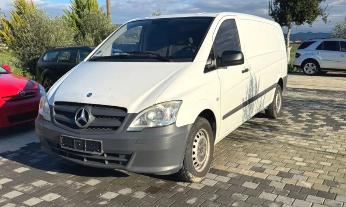 Auto in Vendita a Tirana, Mercedes-Benz, 2011 Diesel,Kambio Manual Pagamento 7,800  Euro.