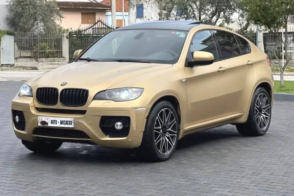 Auto in Vendita a Fier - 8,500 Euro