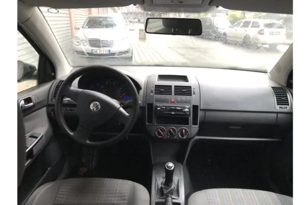 Auto in Vendita a Tirana - 2,800 Euro