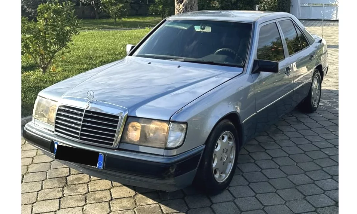 Auto in Vendita a Tirana, Mercedes-Benz, 1996 Diesel,Kambio Manual Pagamento 2,700  Euro.