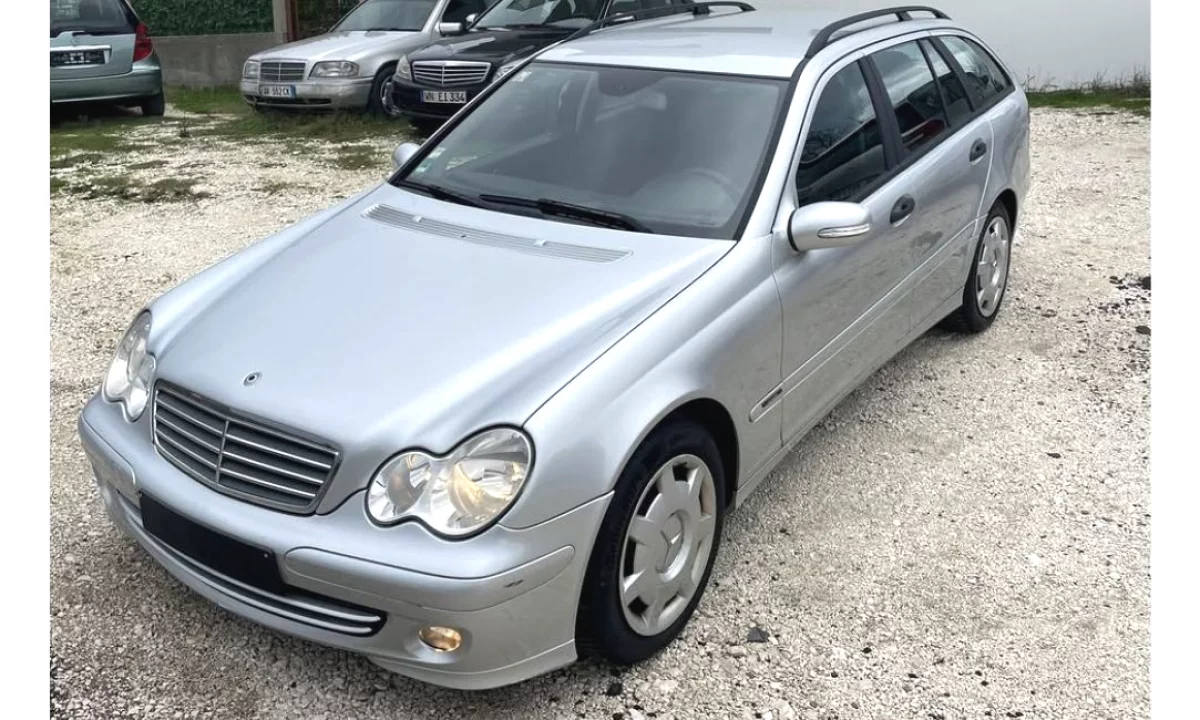 Auto in Vendita a Tirana, Mercedes-Benz, 2006 Diesel,Kambio Manual Pagamento 2,900  Euro.
