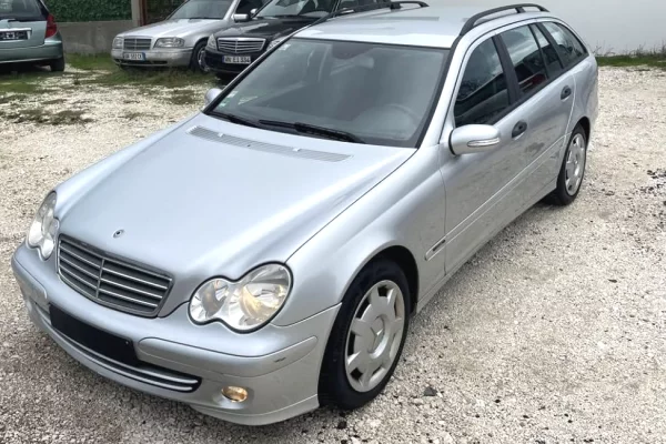 Auto in Vendita a Tirana - 2,900 Euro