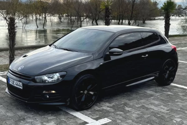 Auto in Vendita a Tirana - 8,500 Euro