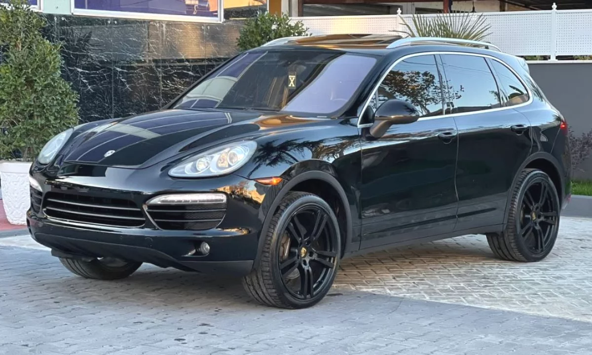 Auto in Vendita a Tirana, Porsche, 2011 Diesel,Kambio Automatik Pagamento 13,500  Euro.