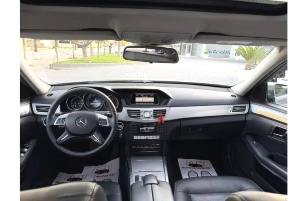 Auto in Vendita a Fier - 10,900 Euro