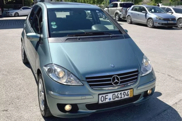 Auto in Vendita a Tirana - 2,450 Euro
