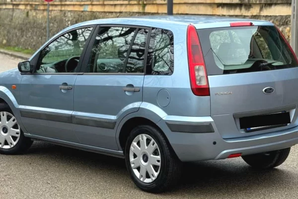 Auto in Vendita a Tirana - 2,950 Euro