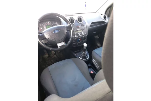 Auto in Vendita a Tirana - 2,200 Euro