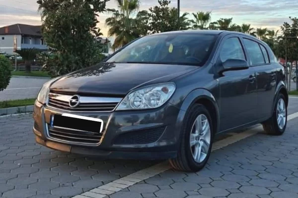 Auto in Vendita a Alessio - 2,900 Euro