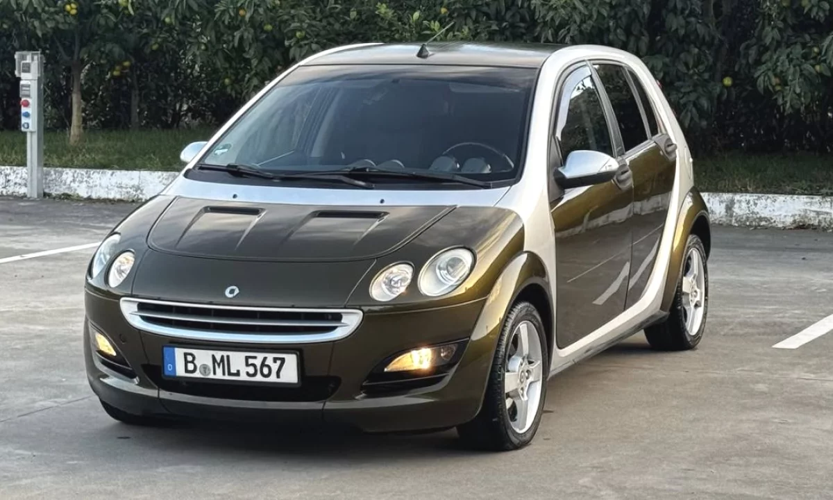 Makina ne shitje ne Shkoder, Smart, 2005 Diesel,Kambio Automatik Pagesa 3,300  Euro.