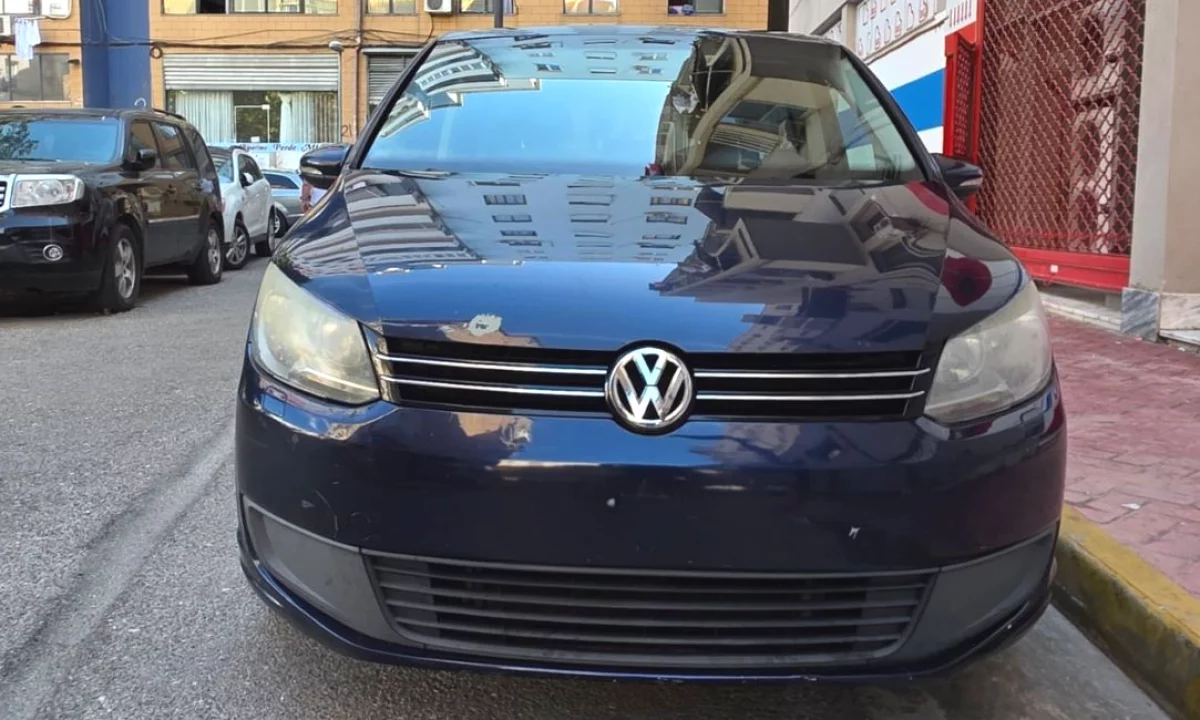 Auto in Vendita a Tirana, Volkswagen, 2012 Diesel,Kambio Automatik Pagamento 5,900  Euro.
