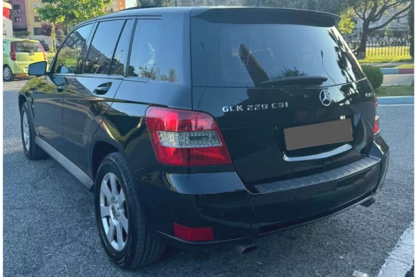 Auto in Vendita a Tirana - 9,000 Euro