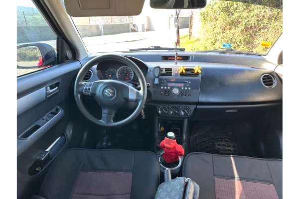 Auto in Vendita a Tirana - 2,800 Euro